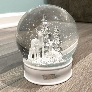 2017 Christmas Snow Globe